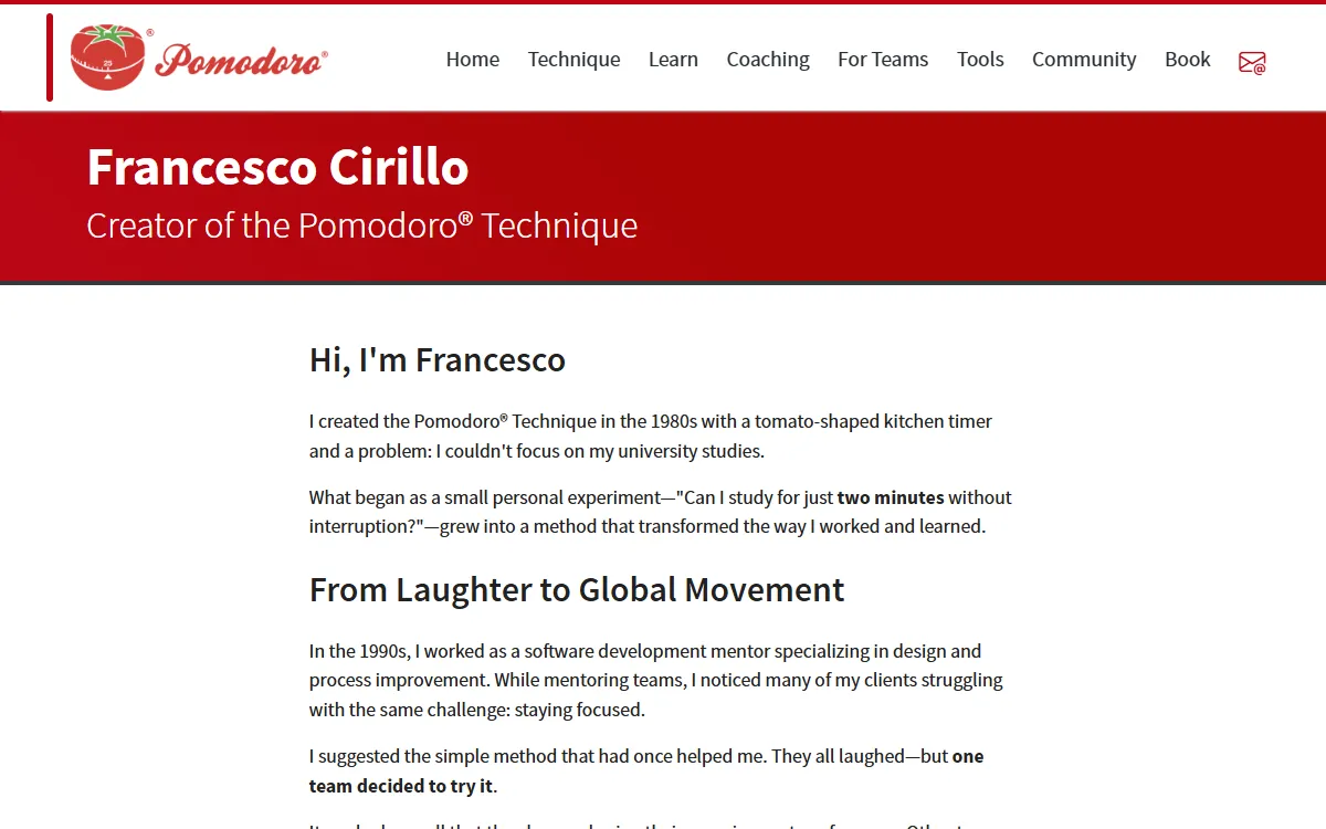 Tangkapan layar halaman Francesco Cirillo di situs resmi Pomodoro Technique, berisi cerita bahwa ia menciptakan teknik ini pada 1980-an dengan timer dapur berbentuk tomat dan percobaan belajar dua menit tanpa gangguan